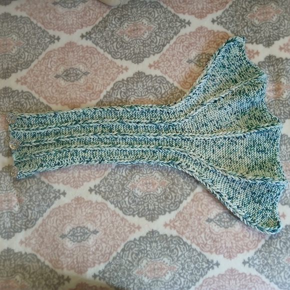 Dragon Wing Cowl Scarf - Mint - Picture 5 of 7